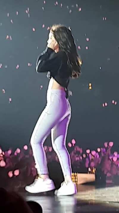 Blackpink - Jennie in Tight, Striped Pants (Happy Jennie Day #2)