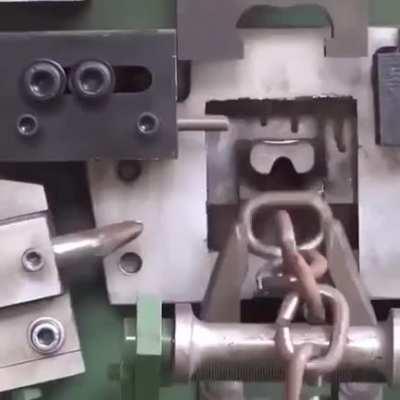 This chain shaping machine