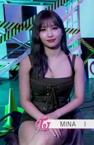 TWICE - Momo