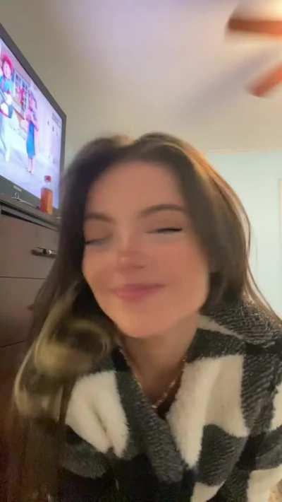 TikTok Nipslip 🔒 caught by MrSlippySloppy 🌊