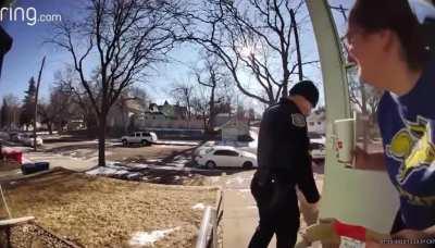 Sioux Falls Cop arrests Doordash driver, but completes his delivery.