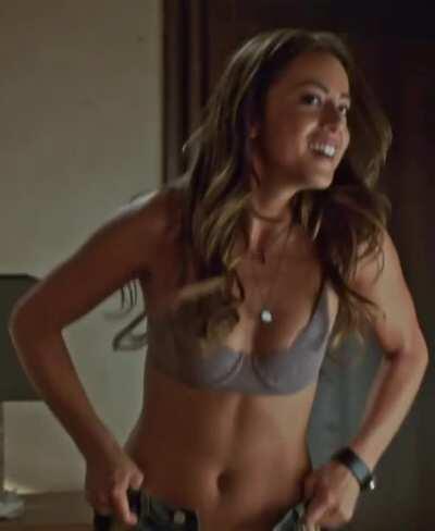 Chloe Bennet