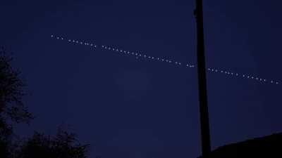 Starlink Satellites seen from my Hometown