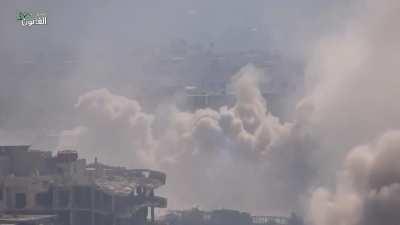 Camera captures the flight path of an &quot;Elephant Rocket&quot; IRAM before it lands in Jobar, Damascus - 10/22/2014