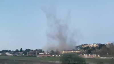 This is the moment an unexploded Second World War bomb was made safe in a controlled explosion in Exeter this afternoon. Everyone is thanked for their patience during a long operation to make the device safe. Thank you Exeter for your patience today. 💙