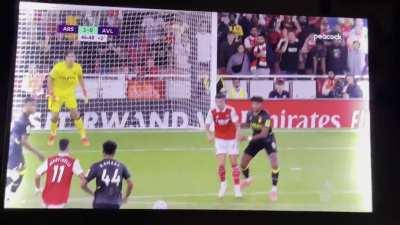 Martinelli amazing shot saved vs Aston Villa