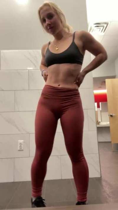 Would you like to cum across me at the gym ?