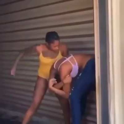 Having a twerk break in the middle of a fight