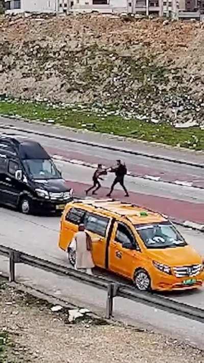 Palestinian teen tries to stab an Israeli border guard, gets shot