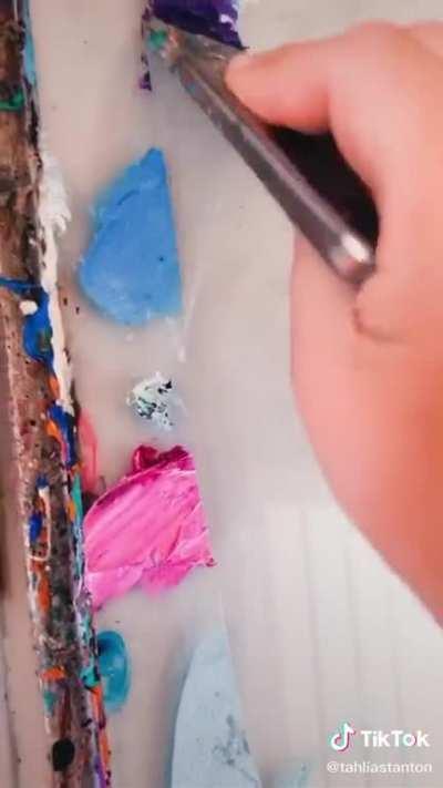 This artist, @tahliastanton, has the most satisfying paint scrapings ever!