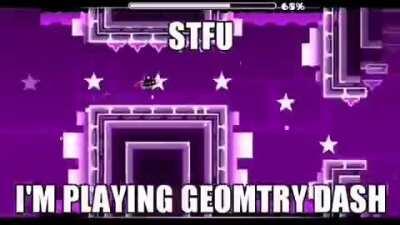 Playing geometry dash during zoom classes like a boss😎😎