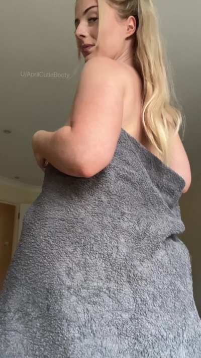 Revealing my hungry butt ;)