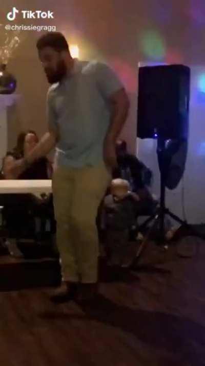 Let’s walk behind him while dancing