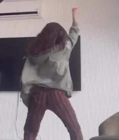 Zendaya twerking