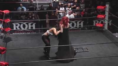 Taeler Hendrix takes out Mandy Leon