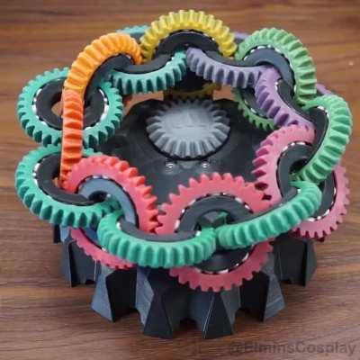 I designed Entwined Mobius Gears - v15 Now in Rainbow