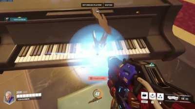 Summoning a Zarya by playing Circuit Royal piano.