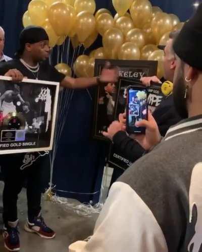 Ski receiving his plaques during the DRFL tour