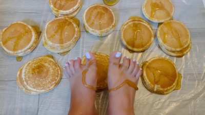 ASMR syrup drip on feet and pancakes. 🥞 Do you wanna see the aftermath? 