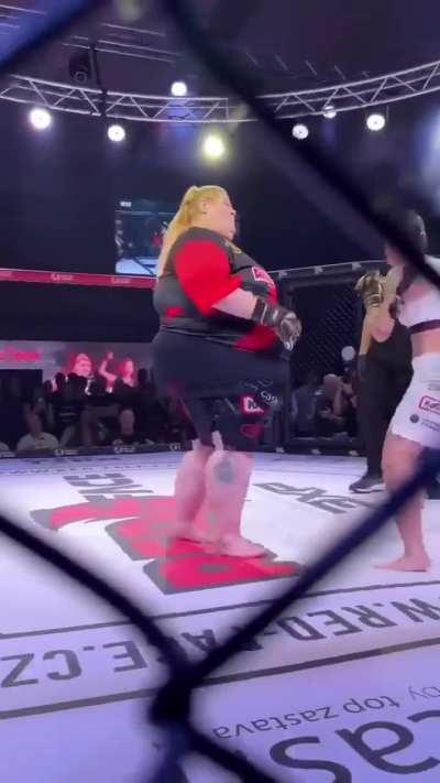 UFC v KFC