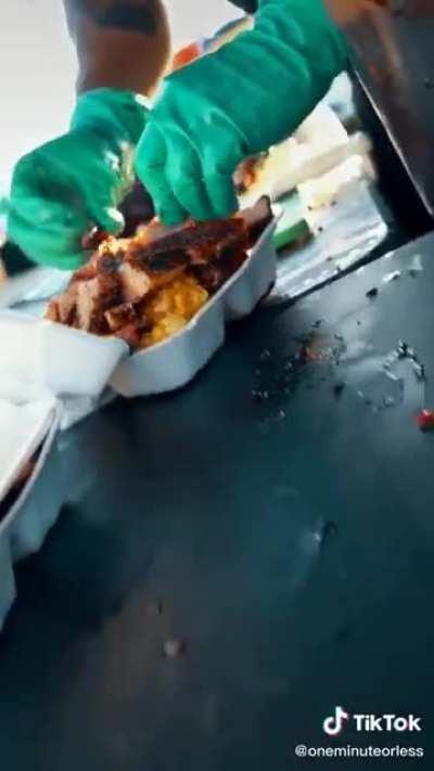 Satisfying BBQ video. WARNING: MAY MAKE YOU HUNGRY