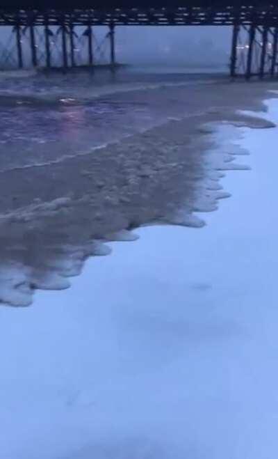 Tide freezing on impact