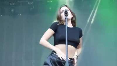 Tove Lo Flash