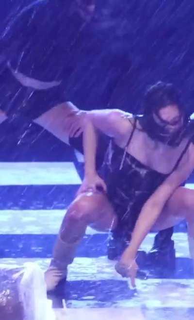 (former) Wonder Girls - wet Sunmi tits in the rain