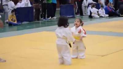 Cutee fight on karate