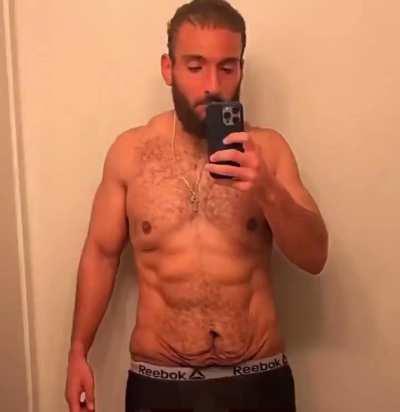 Photo a day timelapse of weight loss and muscle growth