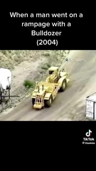 In 2004 a man bulletproofed his Bulldozer with metal and concrete and went on an absolute RAMPAGE.