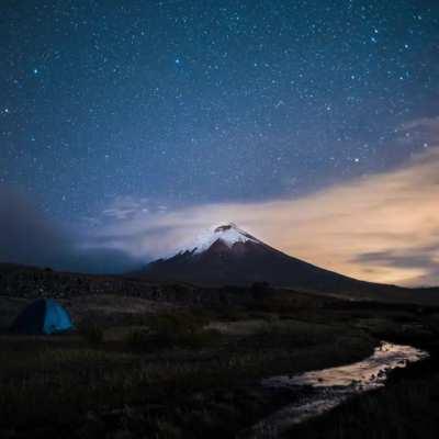 Acampando en las faldas del volcán Cotopaxi | Nicolas Vildosola