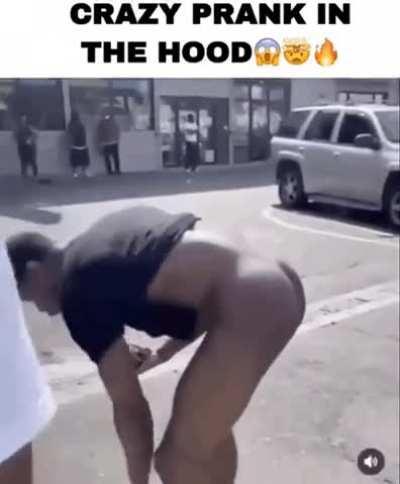 CRAZY PRANK IN THE HOOD😱🤯🔥