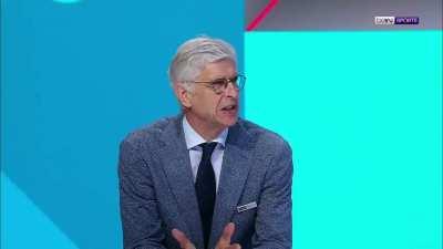 Wenger on the penalty: &quot;No penalty. I don't know why they didn't ask the ref to take a look. In a moment like that it's important that the referee is absolutely convinced, it was not clear enough. VAR has let the referee down.&quot;