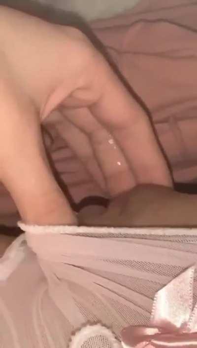 who like Asian pussy wet ?