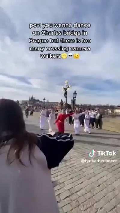 Entitled tiktok &quot;stars&quot; on Charles bridge