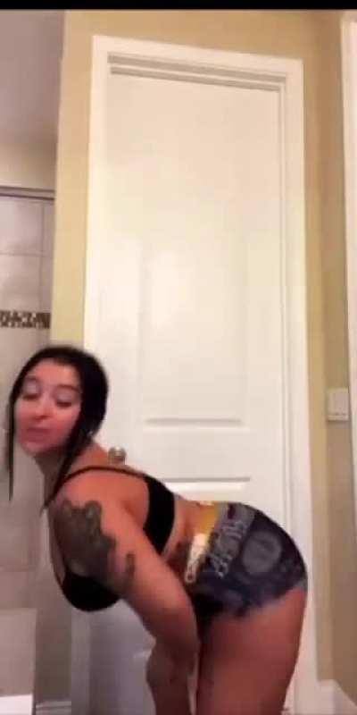 Danielle Cohn twerk