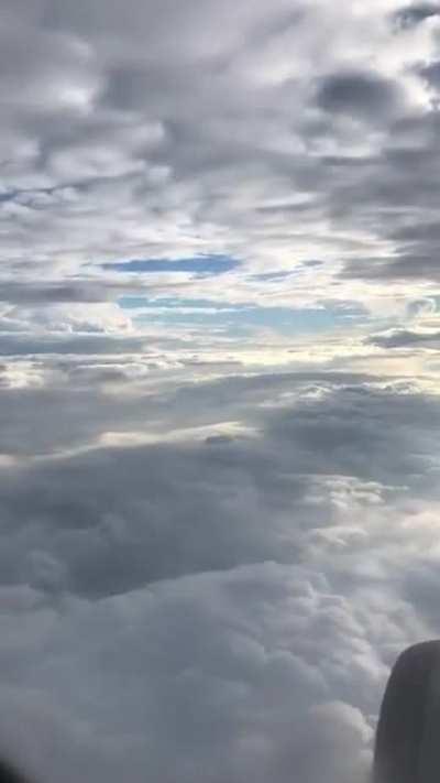 🔥 Incredible view from the airplane window