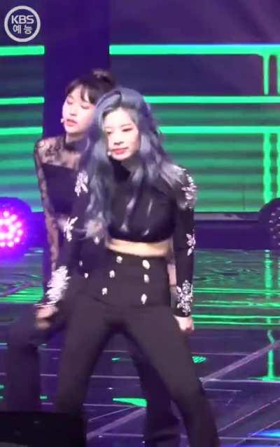 Dahyun hair flip and body rolls (ft. Mina)