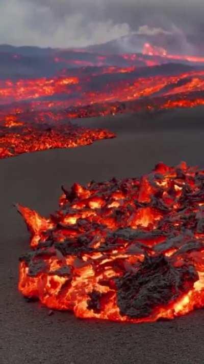 🔥 Lava flow on the island of La Palma. Canary Islands,