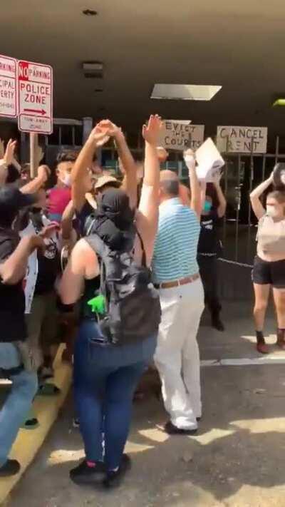 Protesters in New Orleans block the courthouse to prevent landlords from evicting people