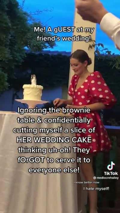 it even has the groom and bride on top why would they &quot;forget to serve it&quot;? 💀