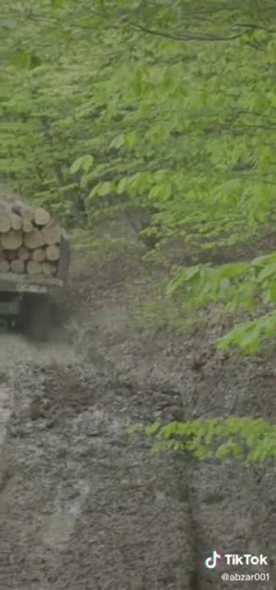 Spintires in real life. 📍Guba, Azerbaijan.