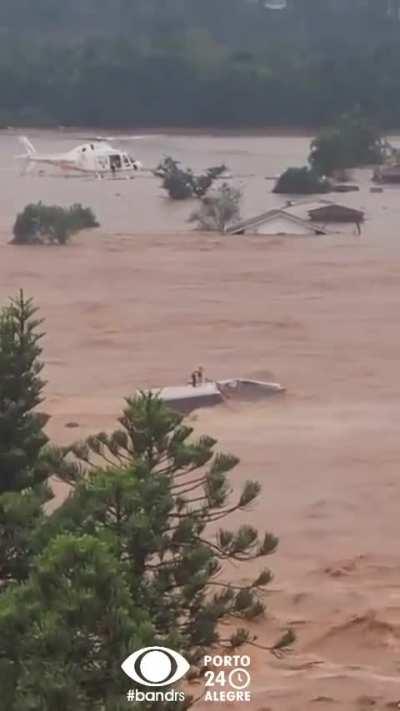 A river in southernmost state of Brazil has risen by 30 meters, cities underwater at the moment. This was registered today (May 2).