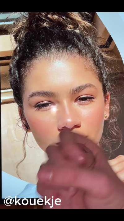 Zendaya cum tribute (full video and all my other tribute are on my telegram Chanel link on my profile)