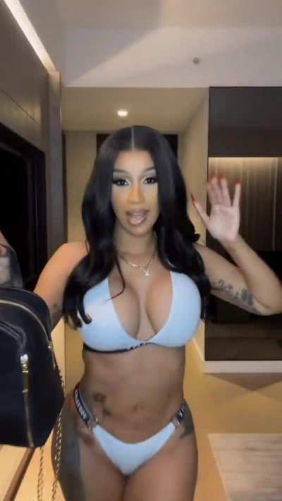 Mommy Cardi B is perfect for gooning. She’d be so good at JOI and dirty talk videos. Perfect for strap-on sex or size queen vids