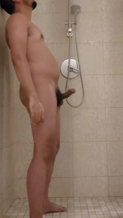 A good shower leads to a pleasurable climax on my travels.