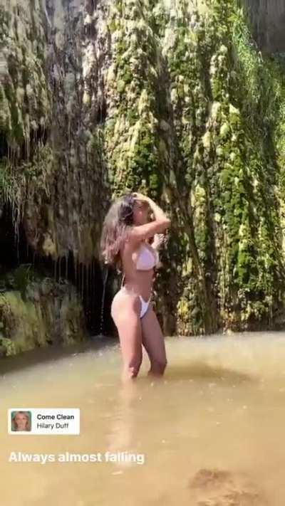 Pink bikini (video)