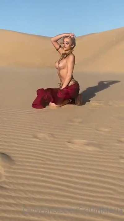 Slave Leia Griffin Maria At The Dunes