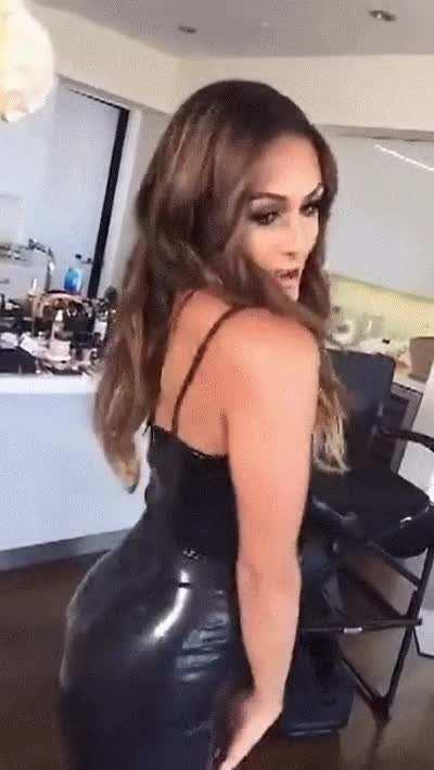 Nikki in latex